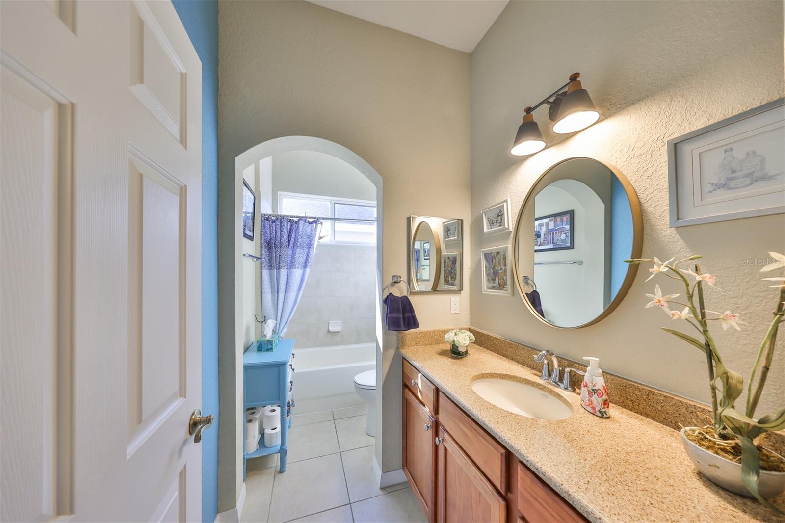 2124 SIFIELD GREENS WAY #11, SUN CITY CENTER, FL, 33573