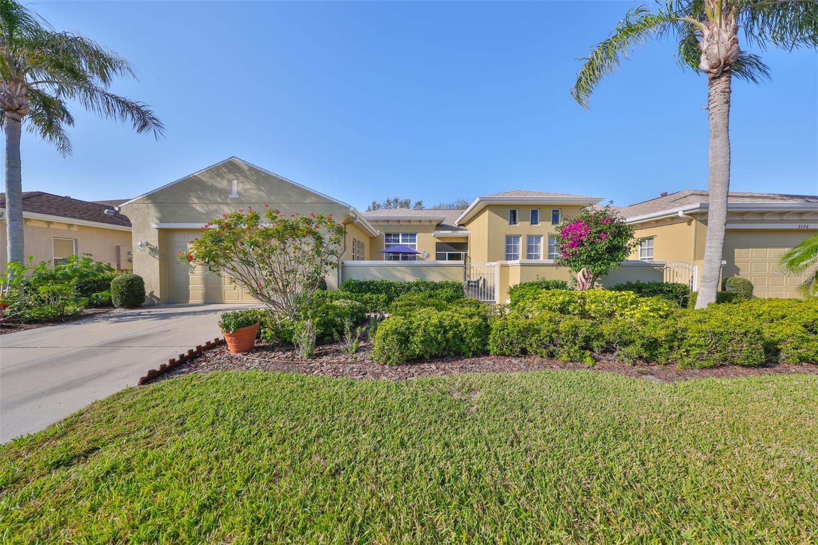 2124 SIFIELD GREENS WAY #11, SUN CITY CENTER, FL, 33573