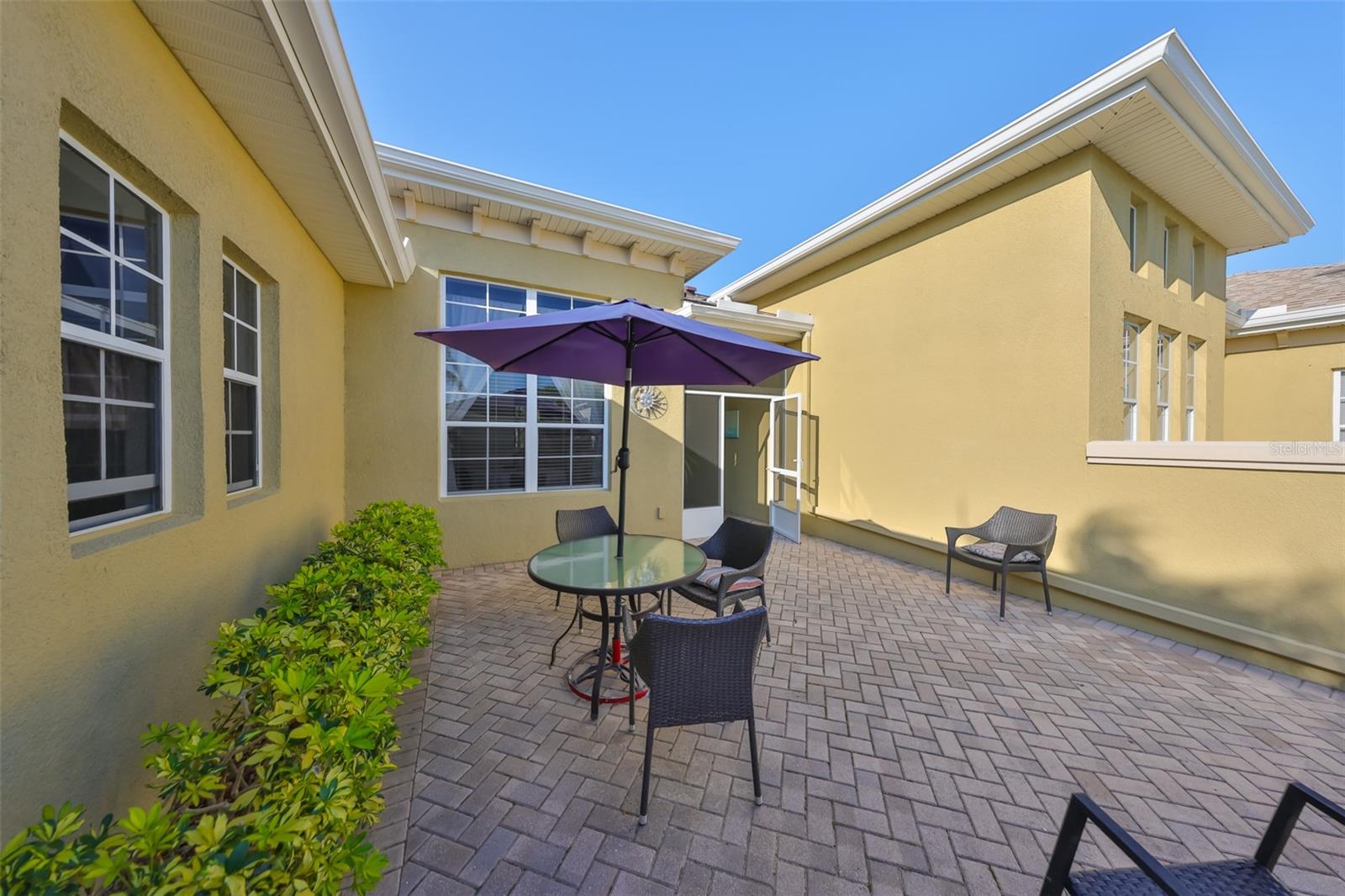 2124 SIFIELD GREENS WAY #11, SUN CITY CENTER, FL, 33573