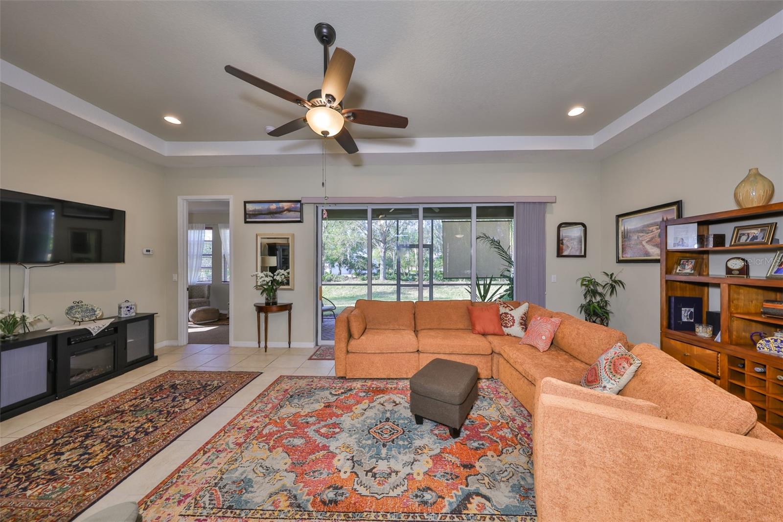 2124 SIFIELD GREENS WAY #11, SUN CITY CENTER, FL, 33573