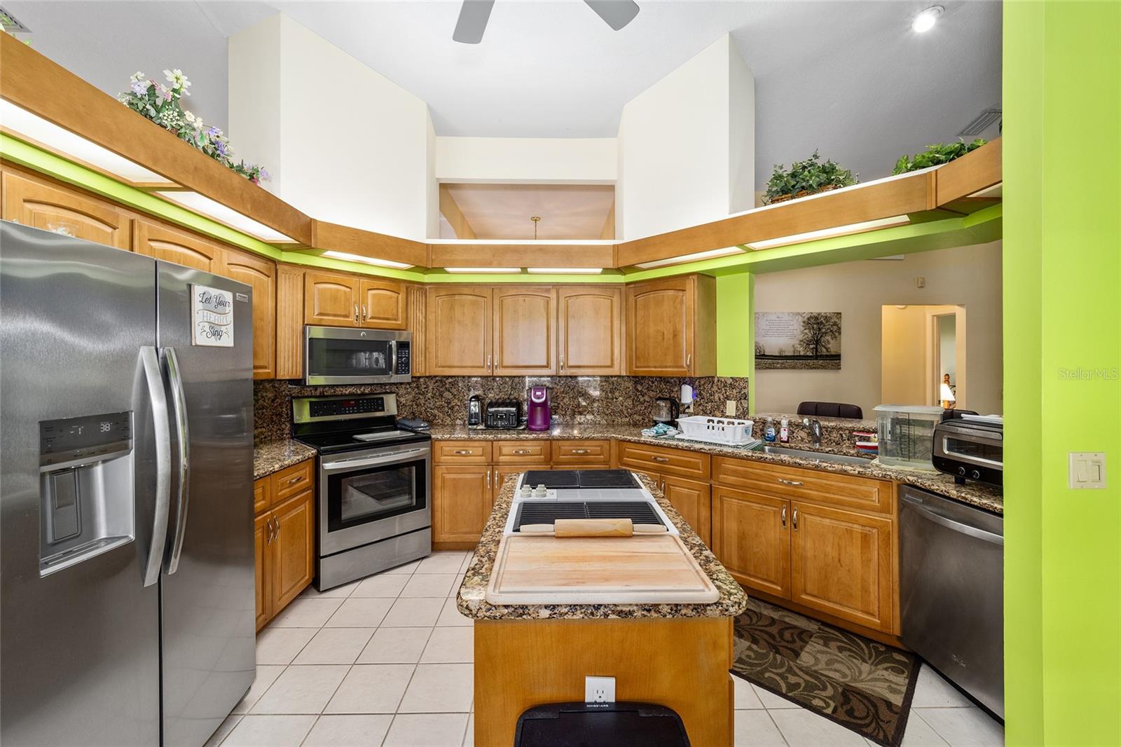 18 DOUGLAS ST, HOMOSASSA, FL, 34446