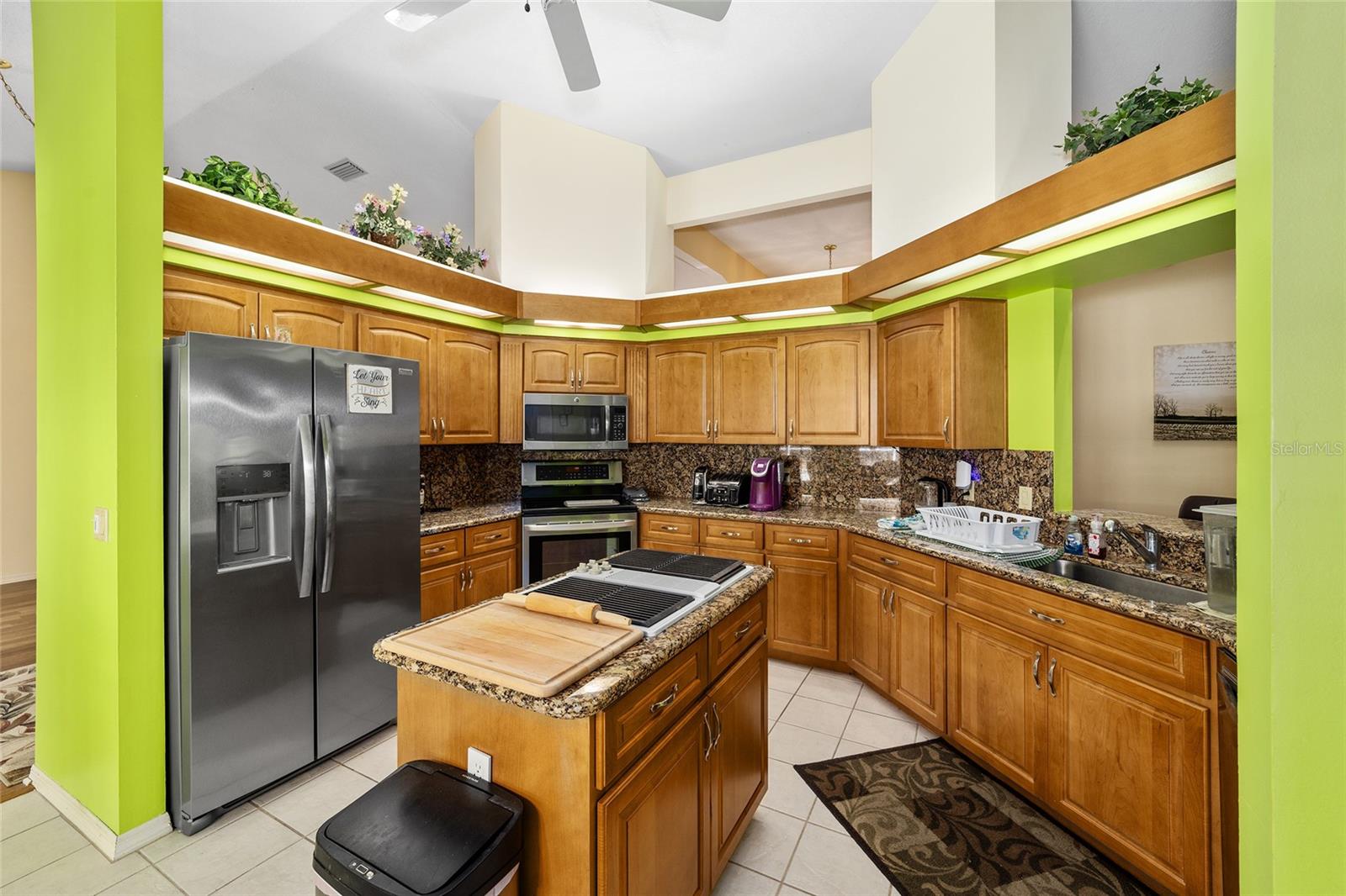 18 DOUGLAS ST, HOMOSASSA, FL, 34446