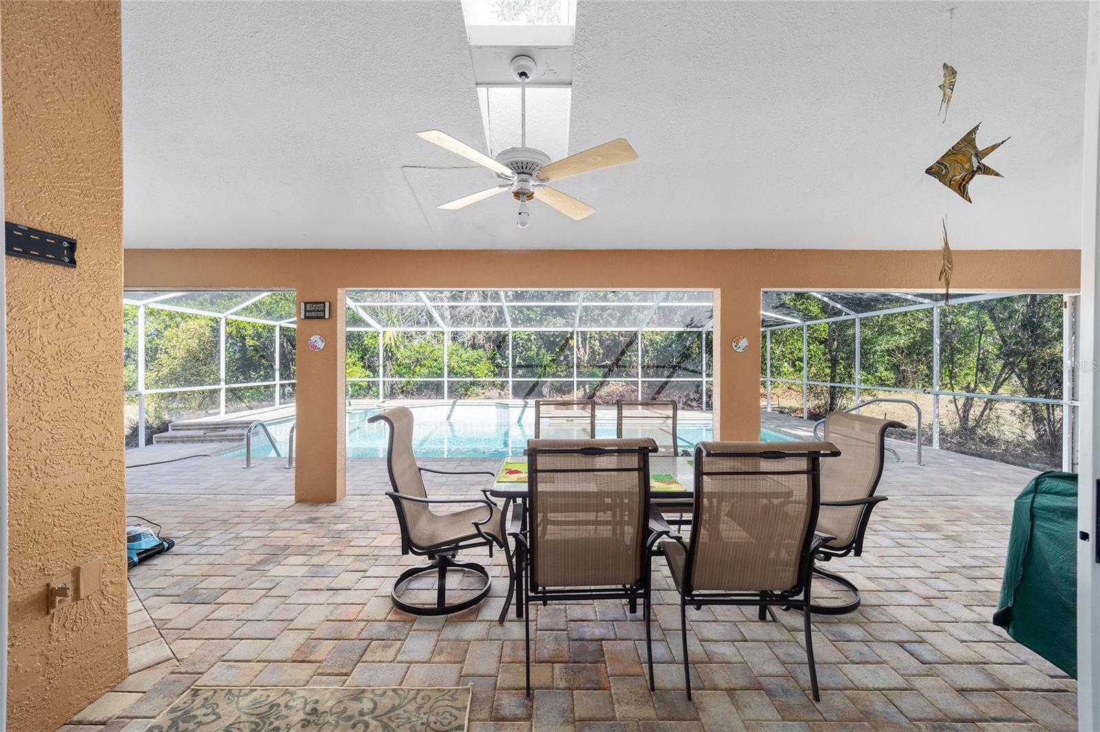 18 DOUGLAS ST, HOMOSASSA, FL, 34446