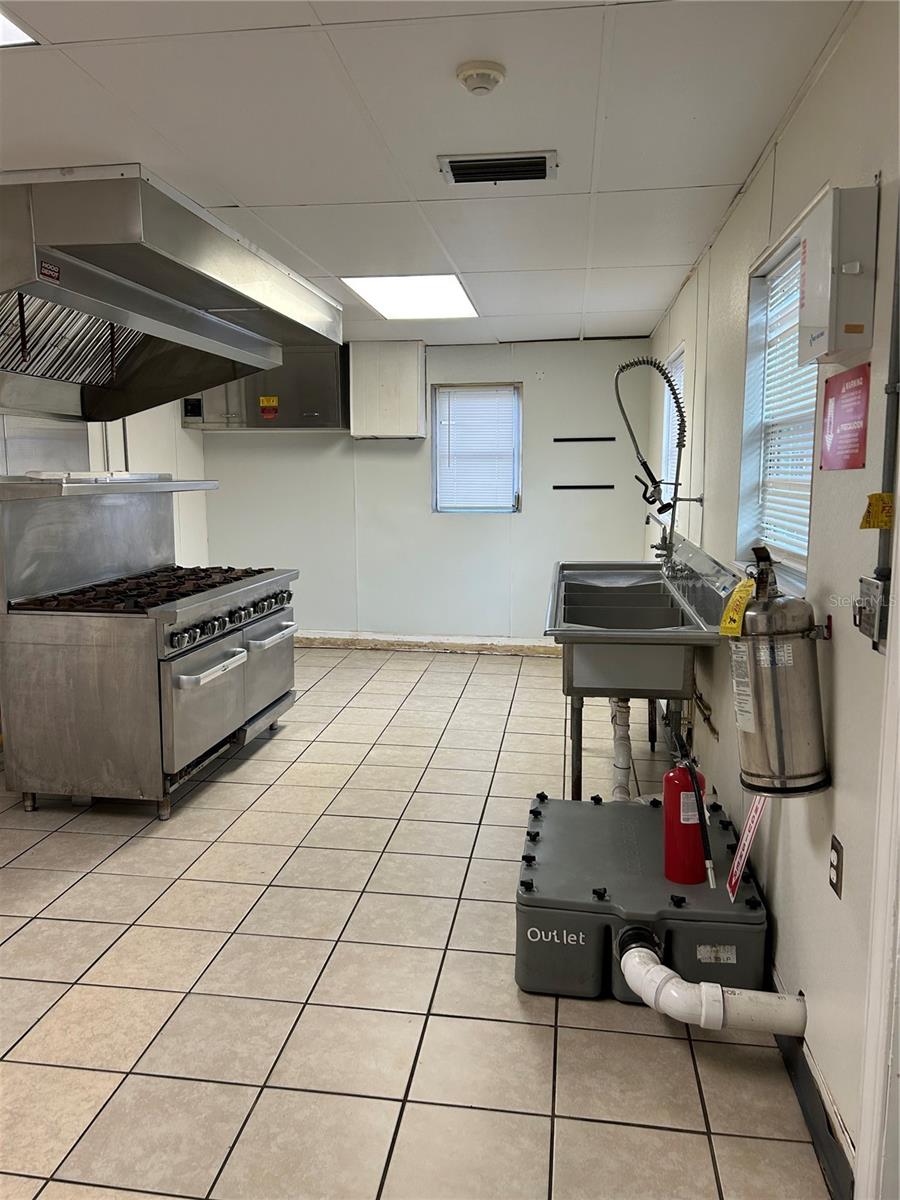 3470 ADRIAN AVE, LARGO, FL, 33774
