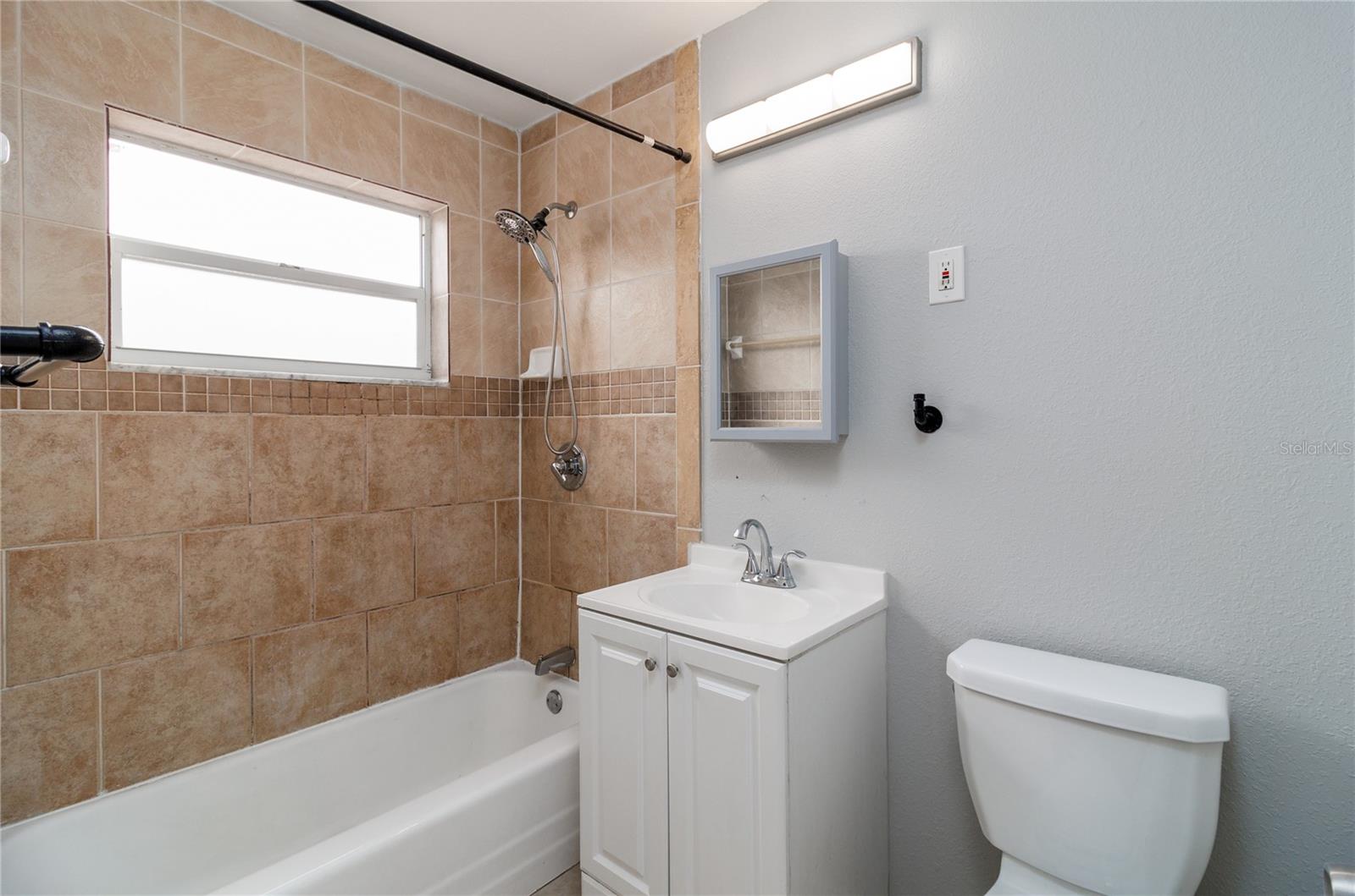 22047 MIDWAY BLVD, PORT CHARLOTTE, FL, 33952
