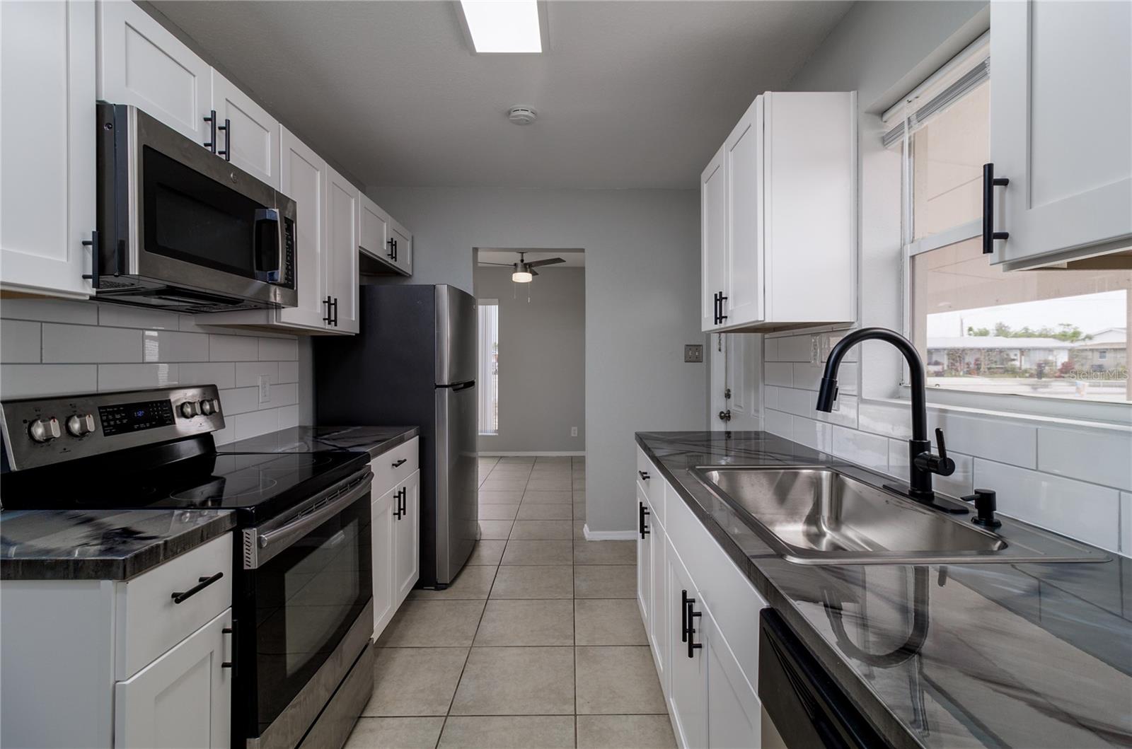 22047 MIDWAY BLVD, PORT CHARLOTTE, FL, 33952