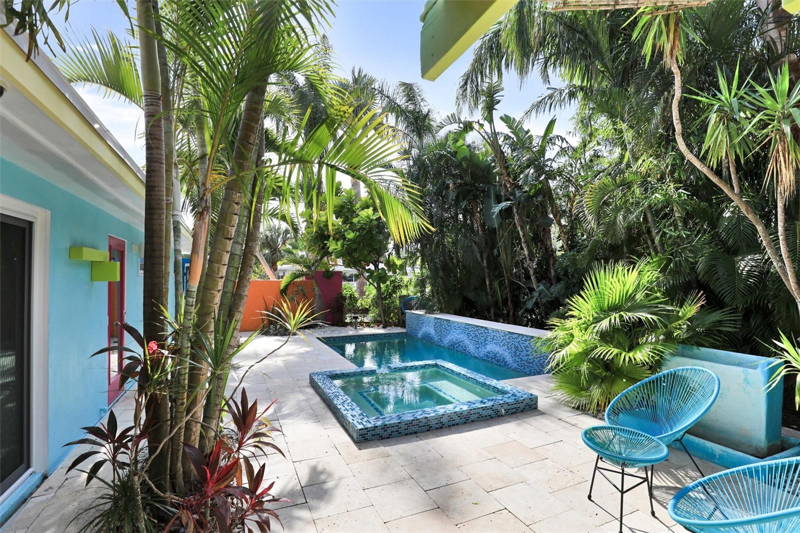 2135 HYDE PARK CIR, SARASOTA, FL, 34239