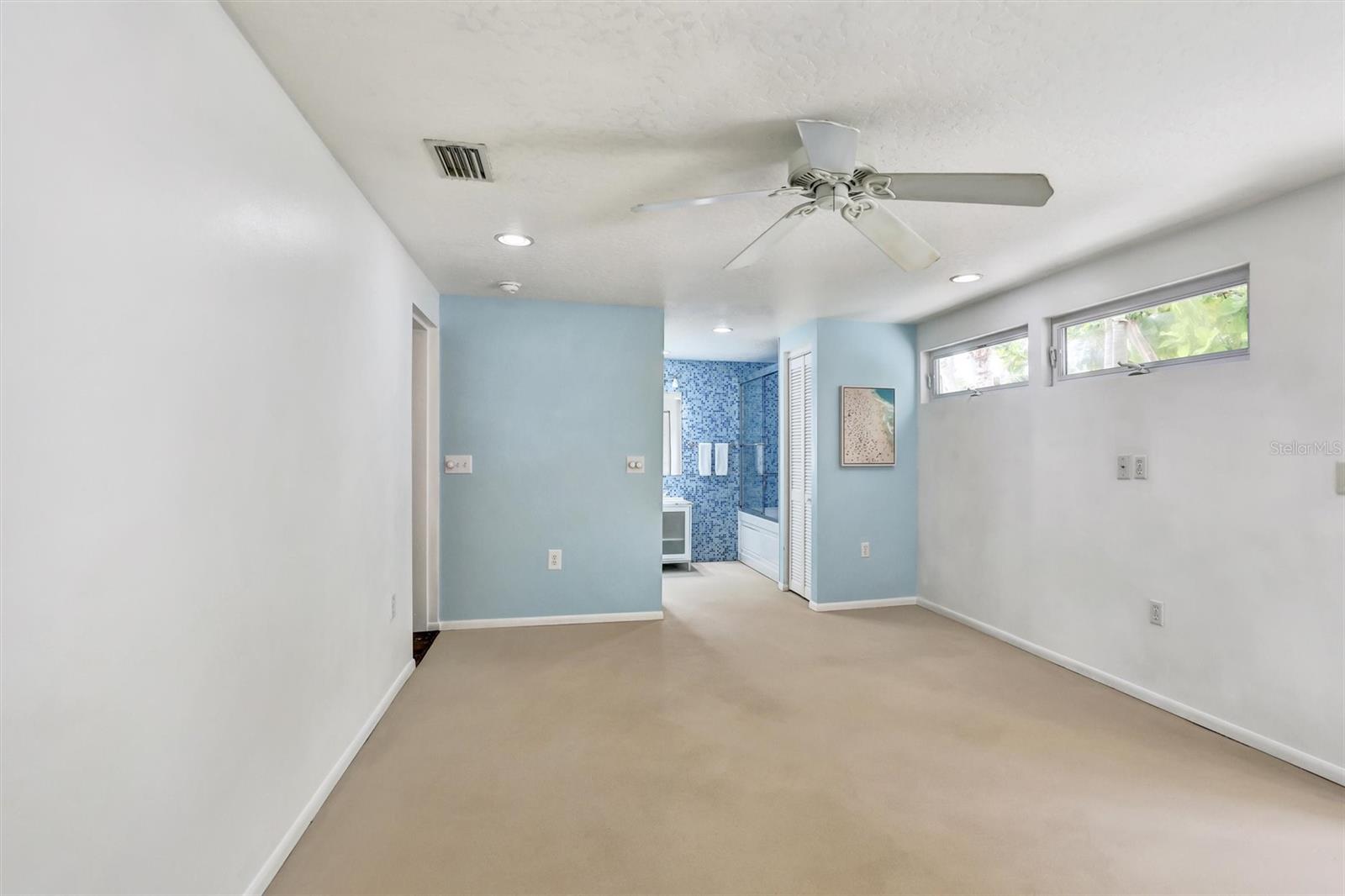 2135 HYDE PARK CIR, SARASOTA, FL, 34239