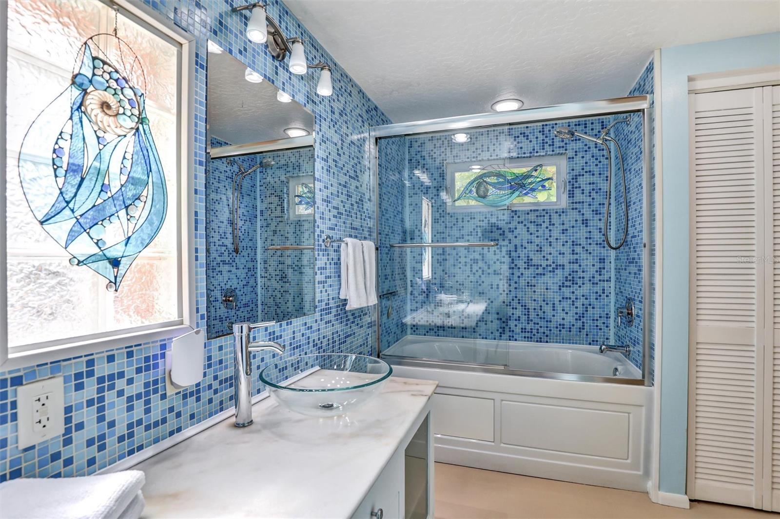 2135 HYDE PARK CIR, SARASOTA, FL, 34239