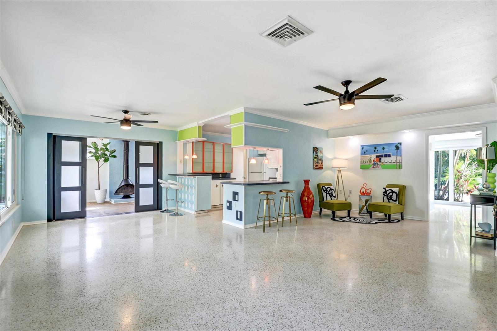 2135 HYDE PARK CIR, SARASOTA, FL, 34239