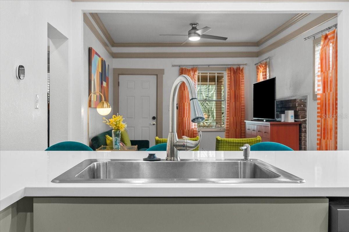 415 N SHINE AVE, ORLANDO, FL, 32803