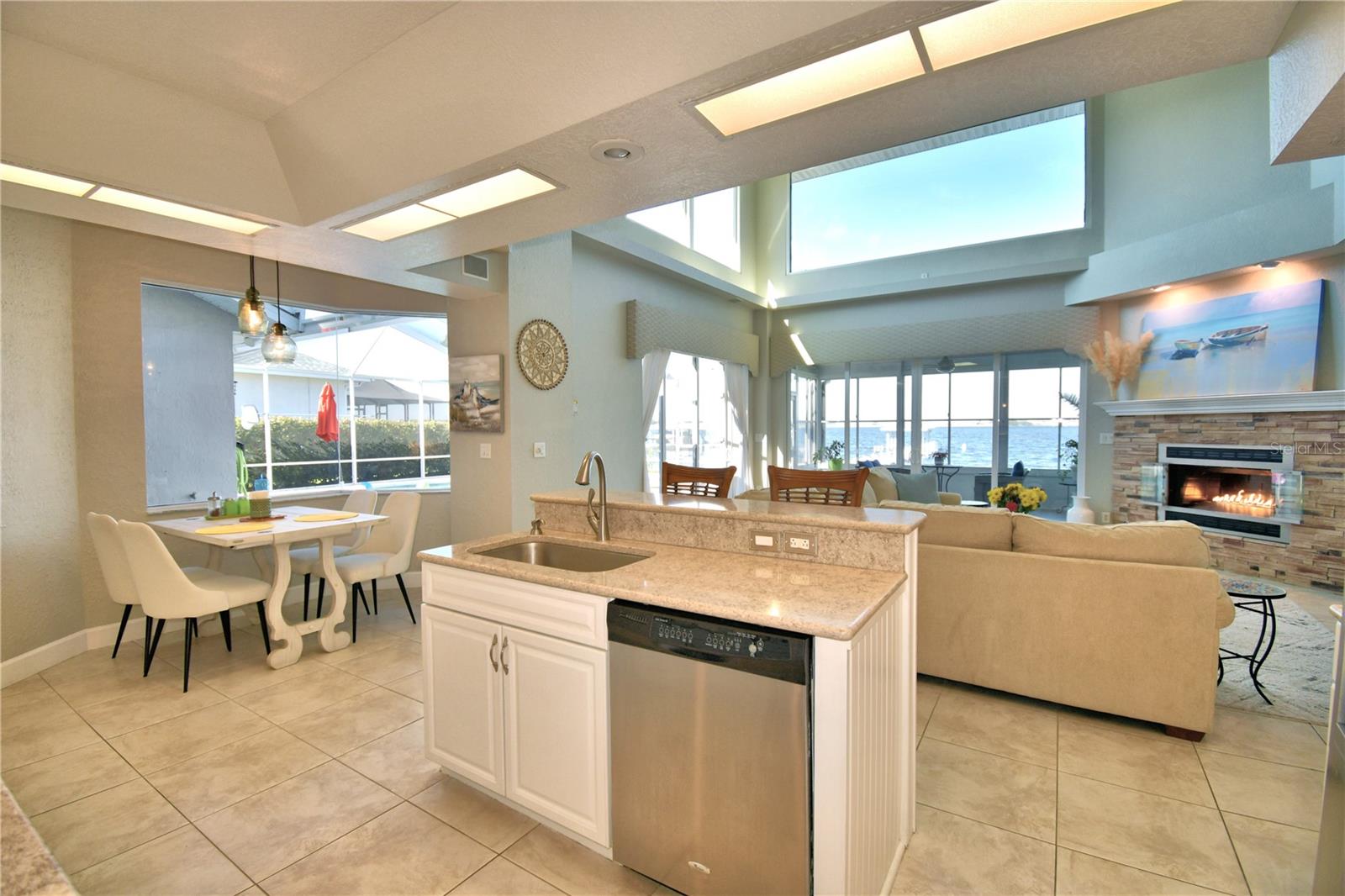 2119 KIRKLAND LAKE DR, AUBURNDALE, FL, 33823