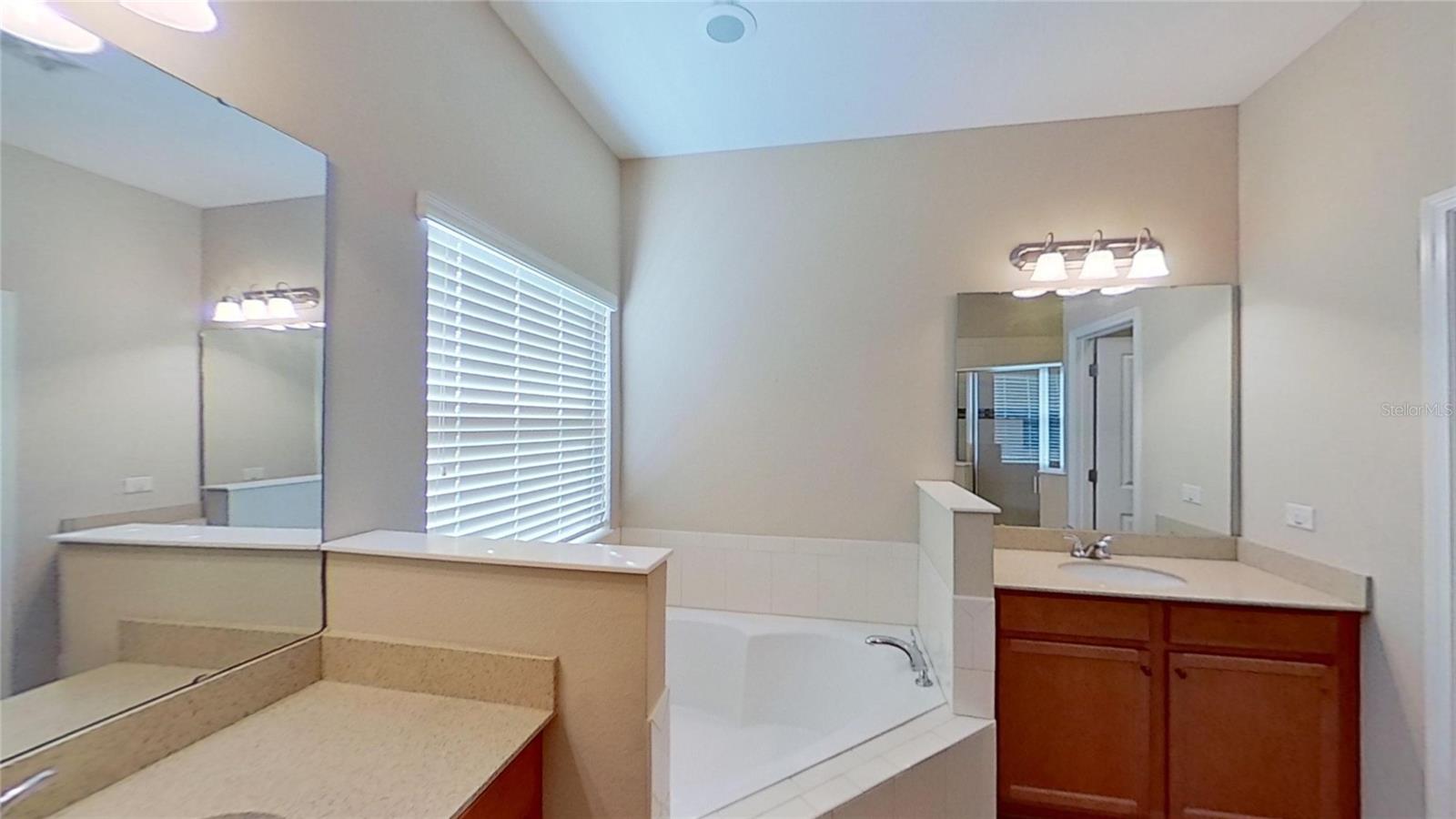 1350 CAVENDER CREEK RD, MINNEOLA, FL, 34715