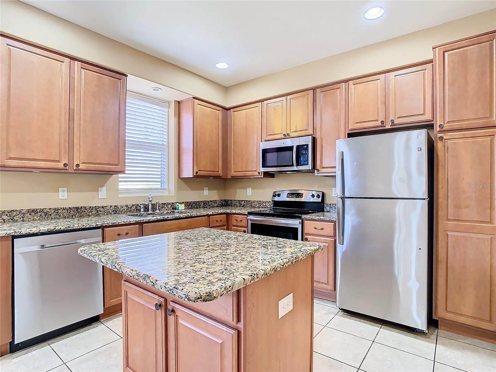 2380 BELLA VISTA DR, DAVENPORT, FL, 33897