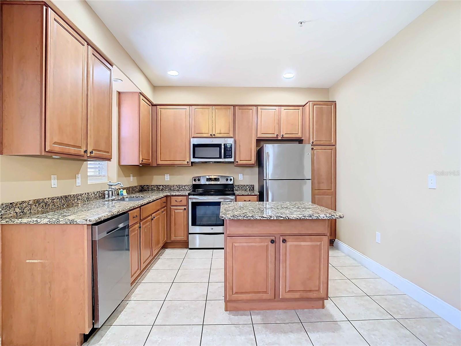 2380 BELLA VISTA DR, DAVENPORT, FL, 33897