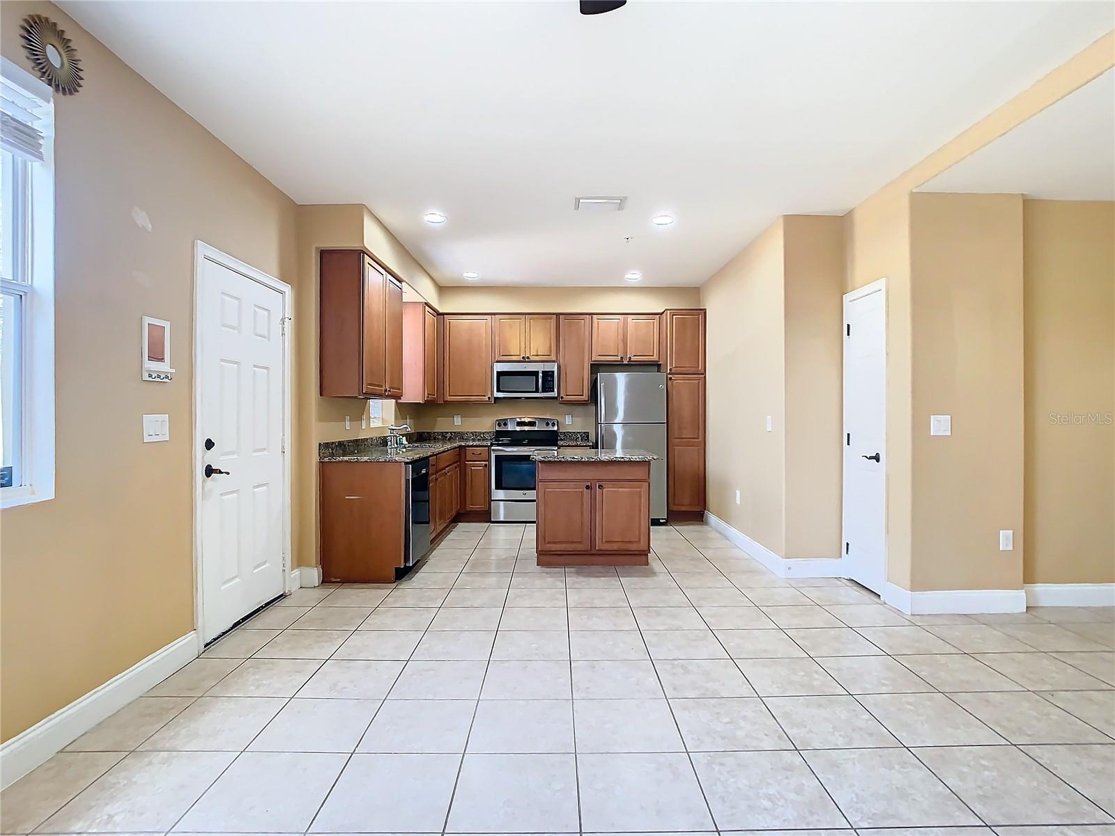 2380 BELLA VISTA DR, DAVENPORT, FL, 33897