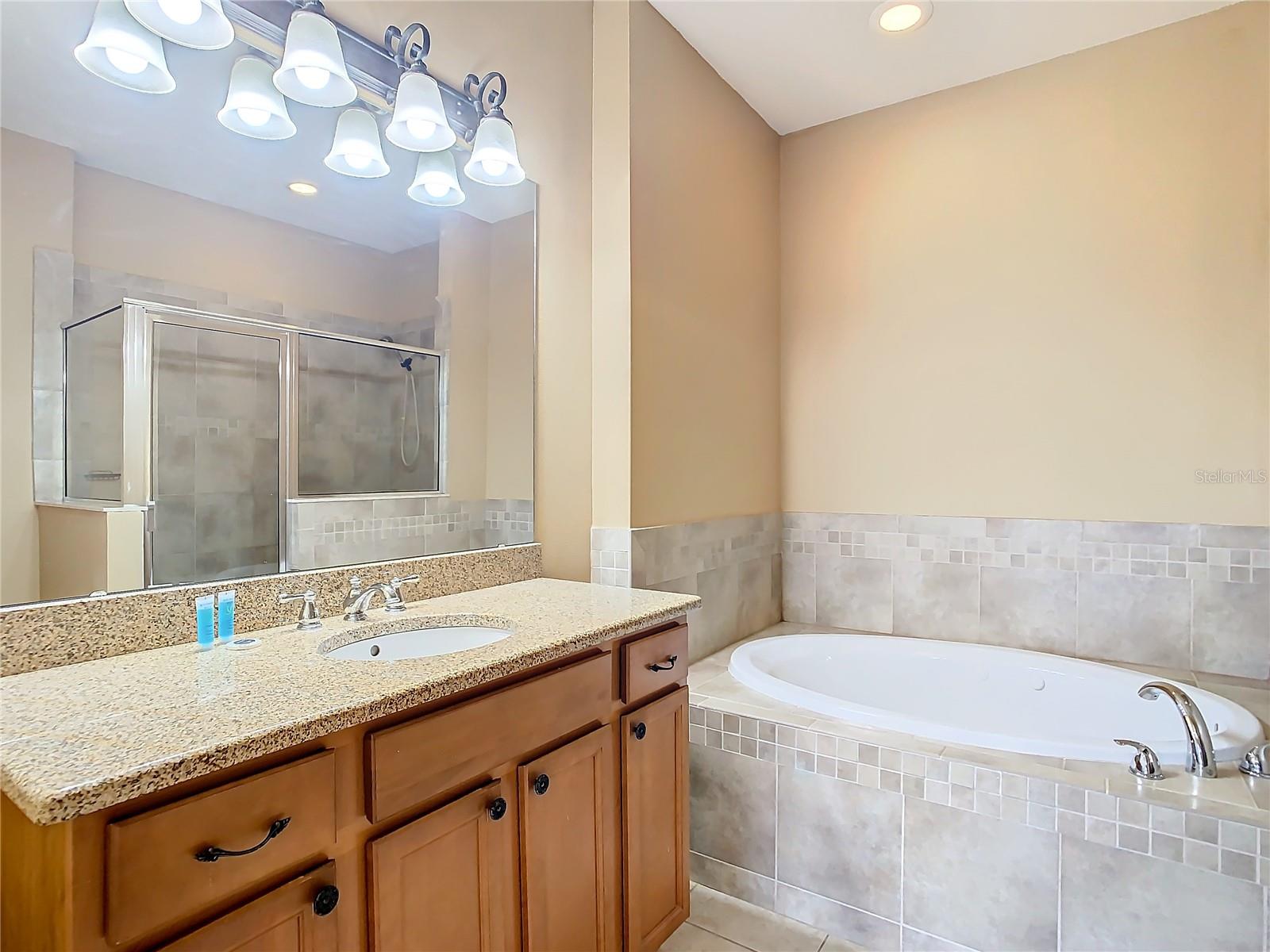 2380 BELLA VISTA DR, DAVENPORT, FL, 33897