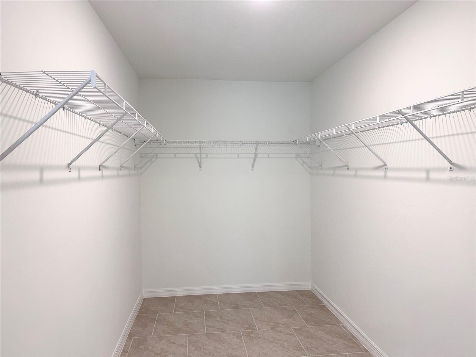 105 OAKWOOD CT, ROTONDA WEST, FL, 33947