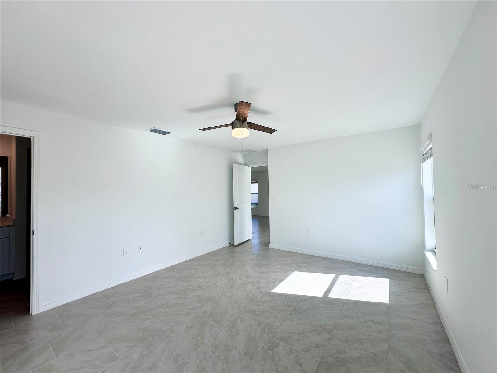 105 OAKWOOD CT, ROTONDA WEST, FL, 33947