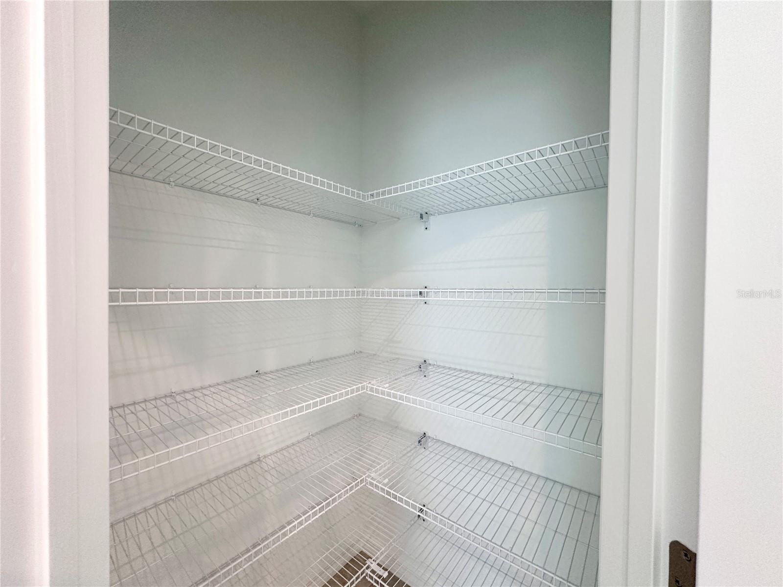 105 OAKWOOD CT, ROTONDA WEST, FL, 33947