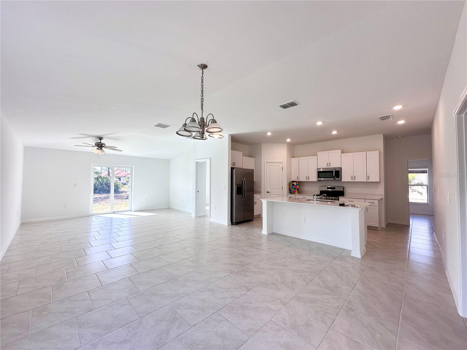 105 OAKWOOD CT, ROTONDA WEST, FL, 33947