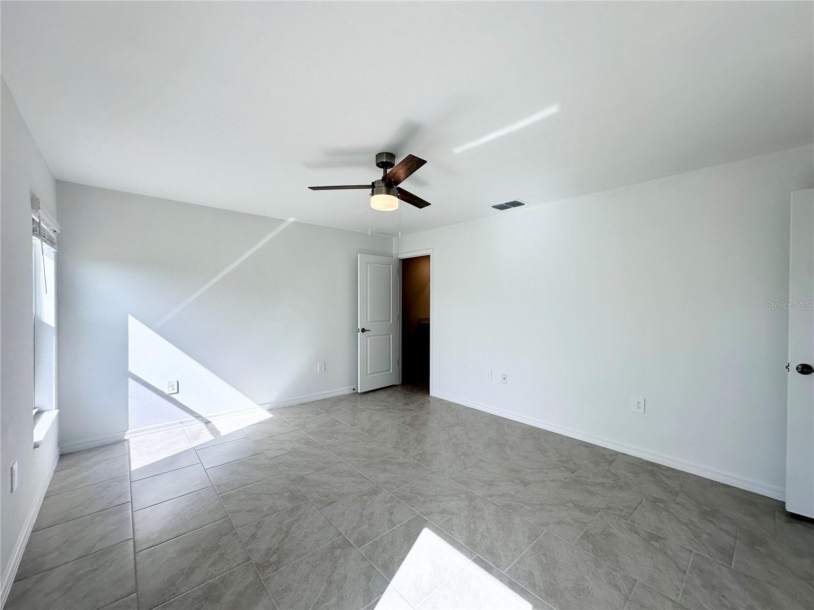 105 OAKWOOD CT, ROTONDA WEST, FL, 33947