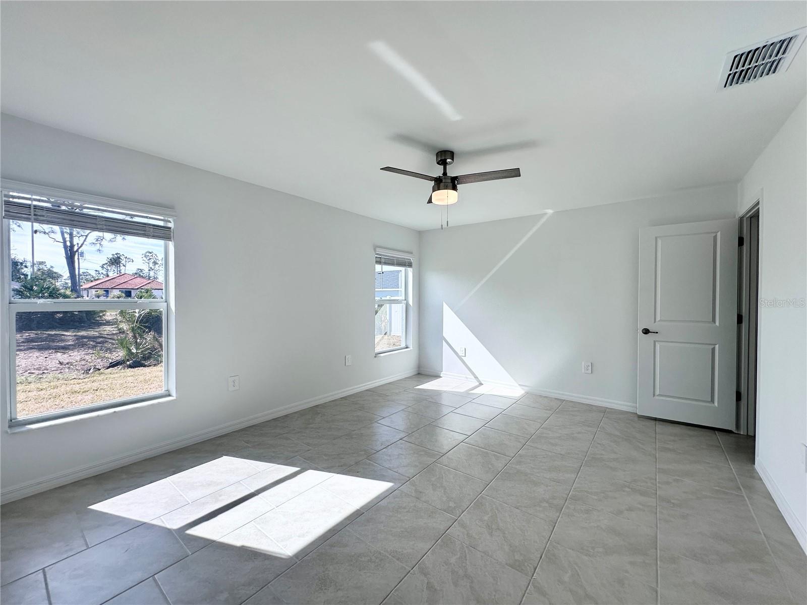 105 OAKWOOD CT, ROTONDA WEST, FL, 33947