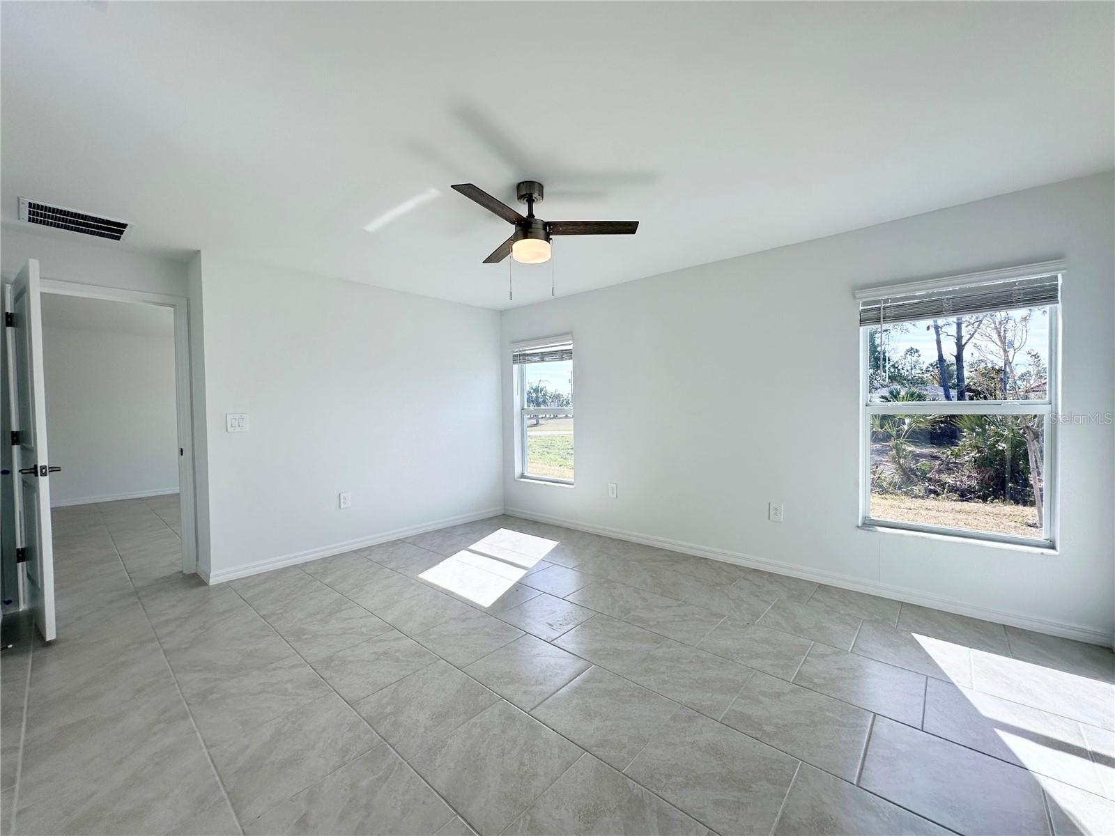 105 OAKWOOD CT, ROTONDA WEST, FL, 33947