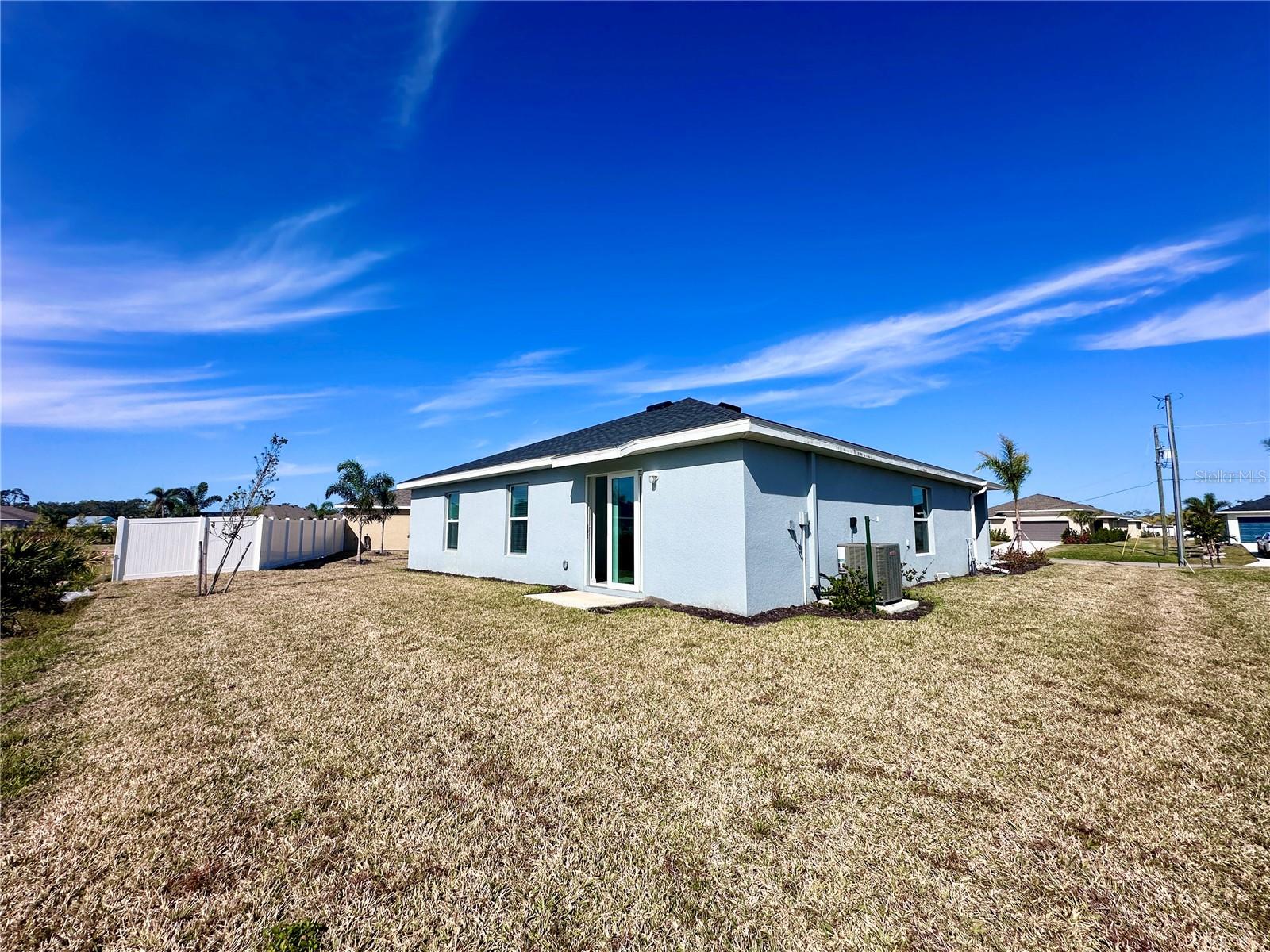 105 OAKWOOD CT, ROTONDA WEST, FL, 33947