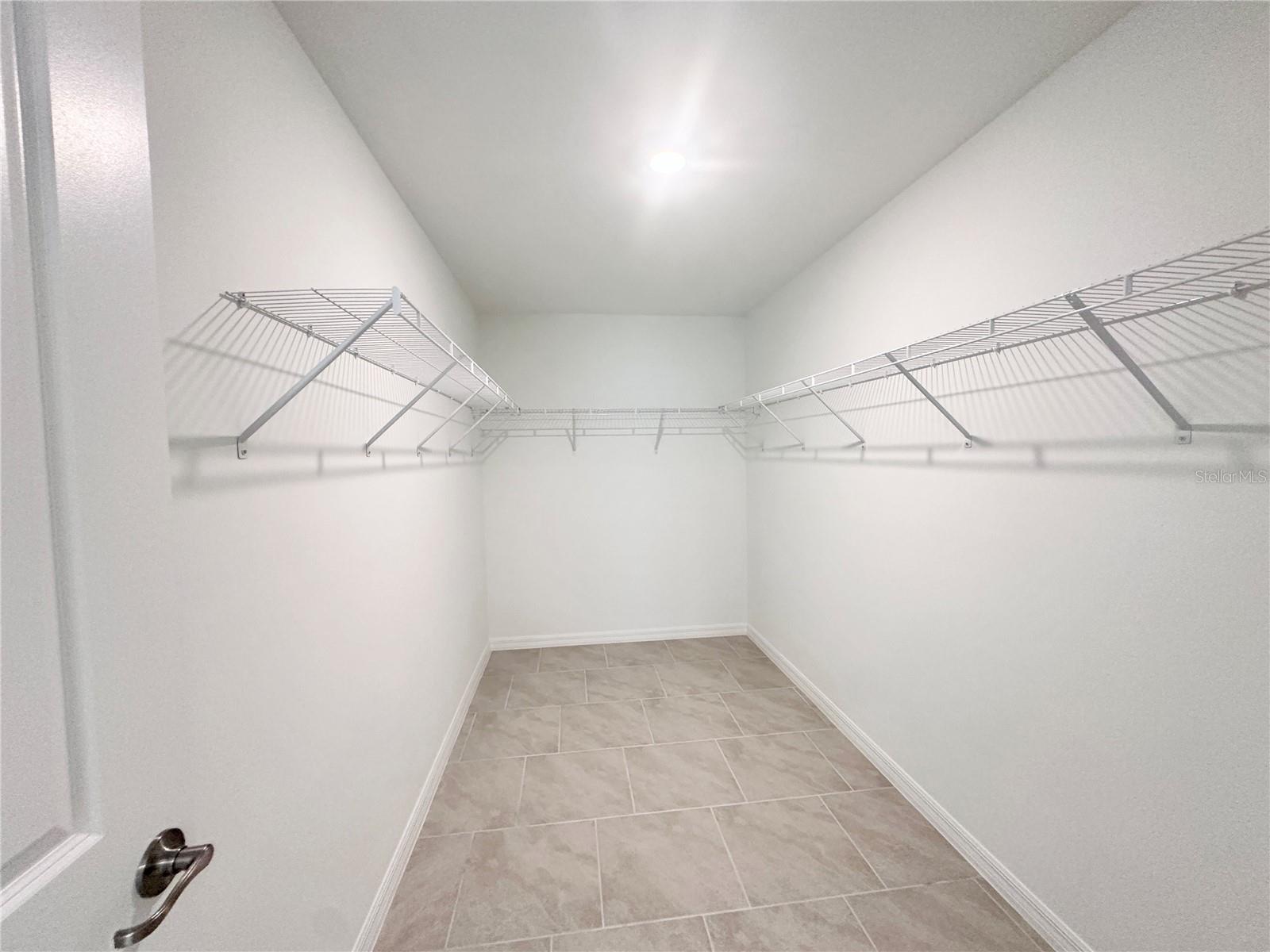 105 OAKWOOD CT, ROTONDA WEST, FL, 33947