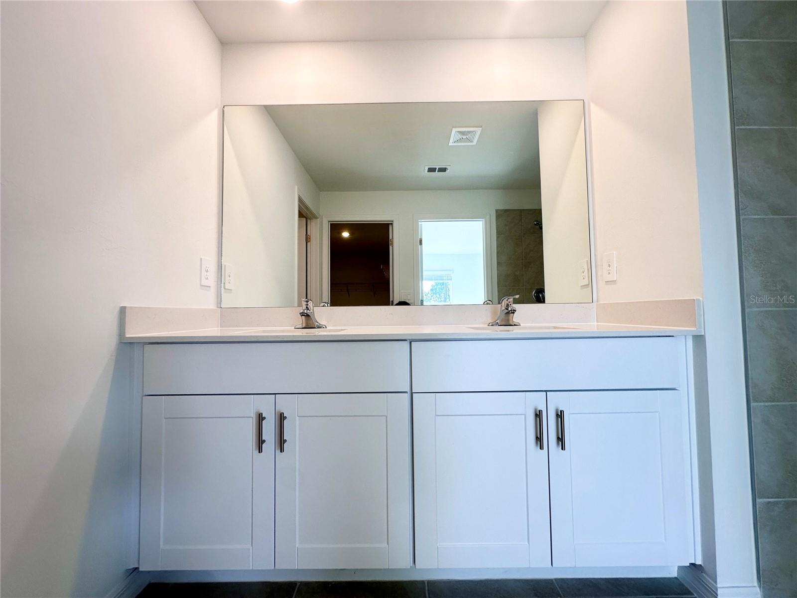 105 OAKWOOD CT, ROTONDA WEST, FL, 33947