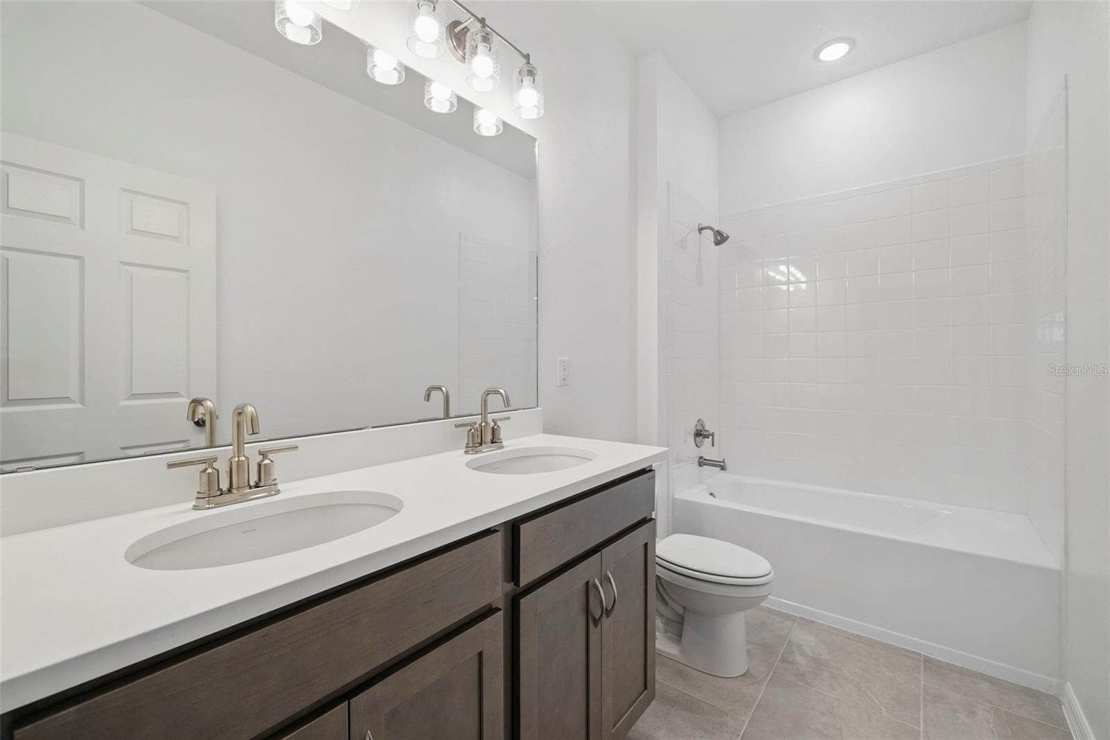 27469 BLACK KITE AVE, HOWEY IN THE HILLS, FL, 34737
