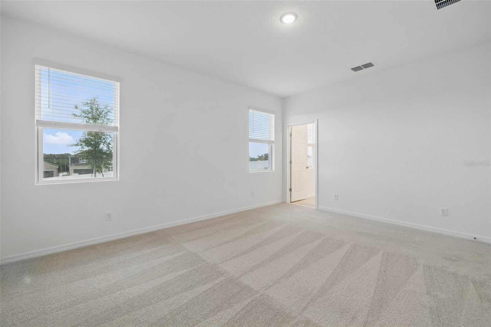 27469 BLACK KITE AVE, HOWEY IN THE HILLS, FL, 34737