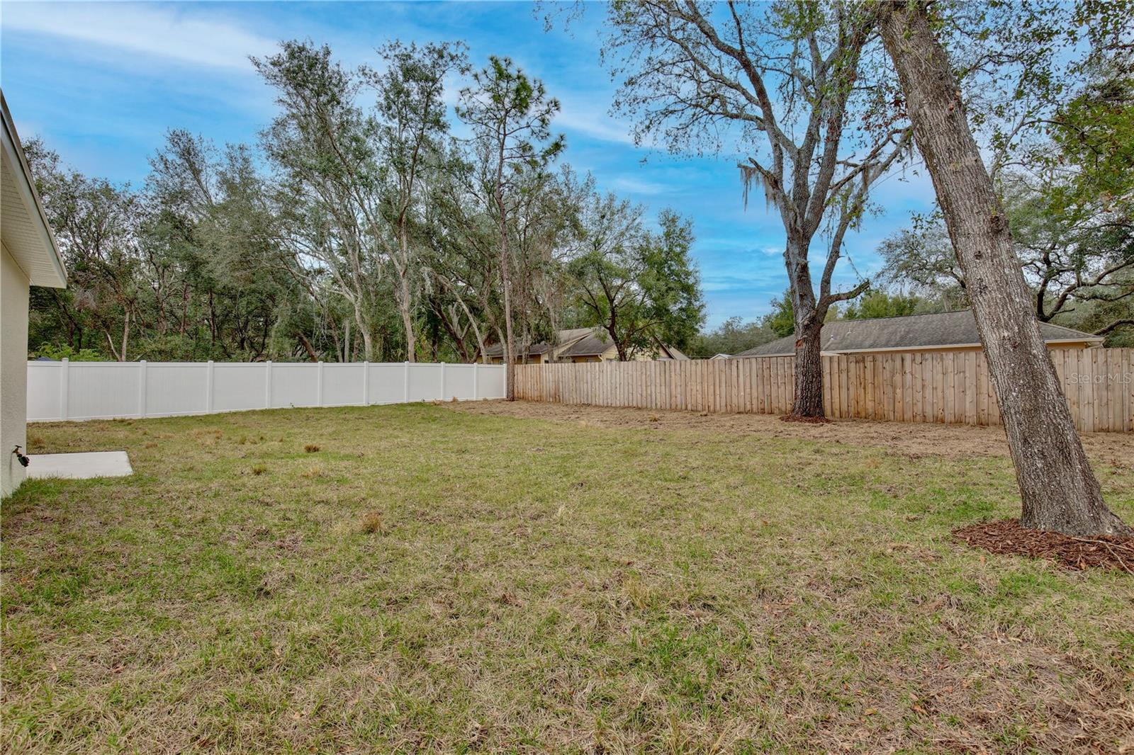 40210 ORANGE CIR, LADY LAKE, FL, 32159
