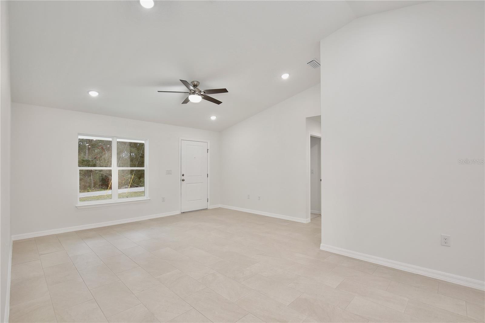 40210 ORANGE CIR, LADY LAKE, FL, 32159