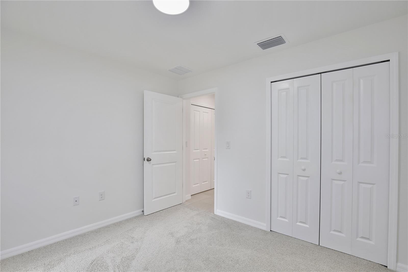 40210 ORANGE CIR, LADY LAKE, FL, 32159