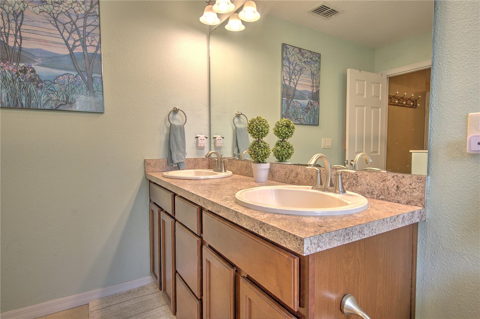 1102 VICTORIA GLEN DR, SANFORD, FL, 32773