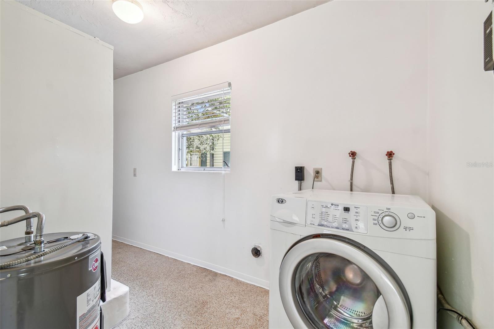 5620 MONTANA AVE, NEW PORT RICHEY, FL, 34652