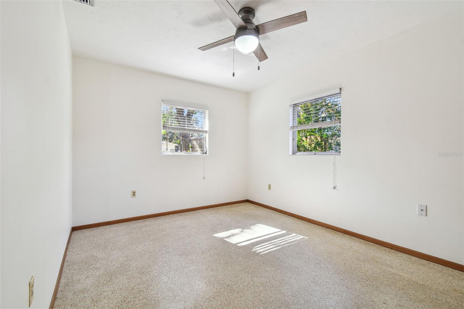 5620 MONTANA AVE, NEW PORT RICHEY, FL, 34652