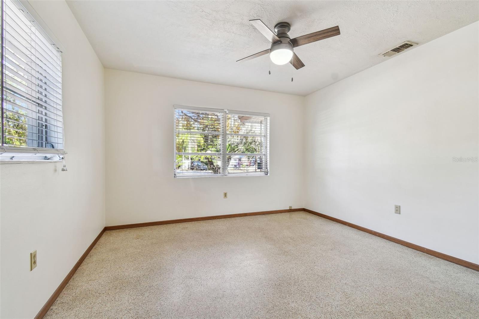 5620 MONTANA AVE, NEW PORT RICHEY, FL, 34652