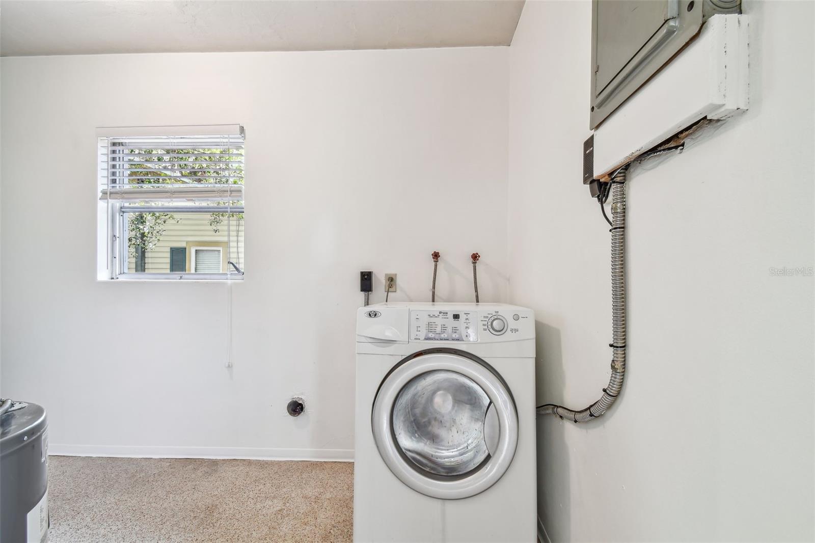 5620 MONTANA AVE, NEW PORT RICHEY, FL, 34652