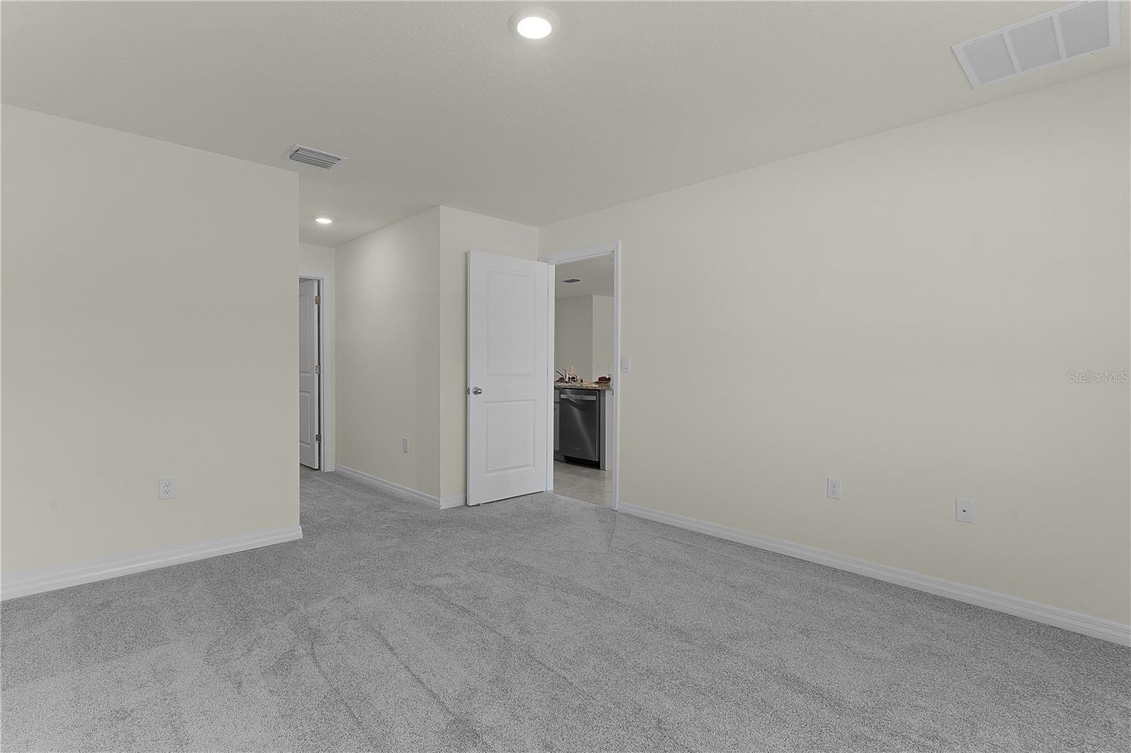 8661 TRIUMPH CIR, WILDWOOD, FL, 34785