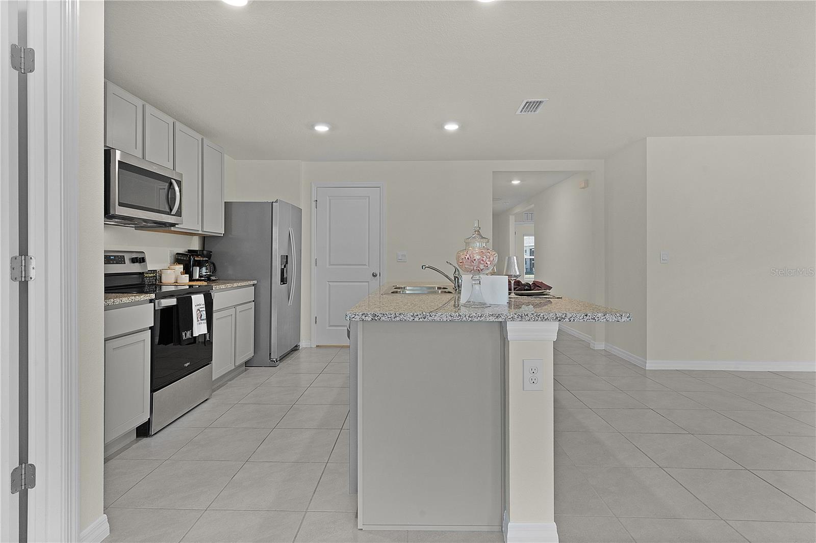 8661 TRIUMPH CIR, WILDWOOD, FL, 34785