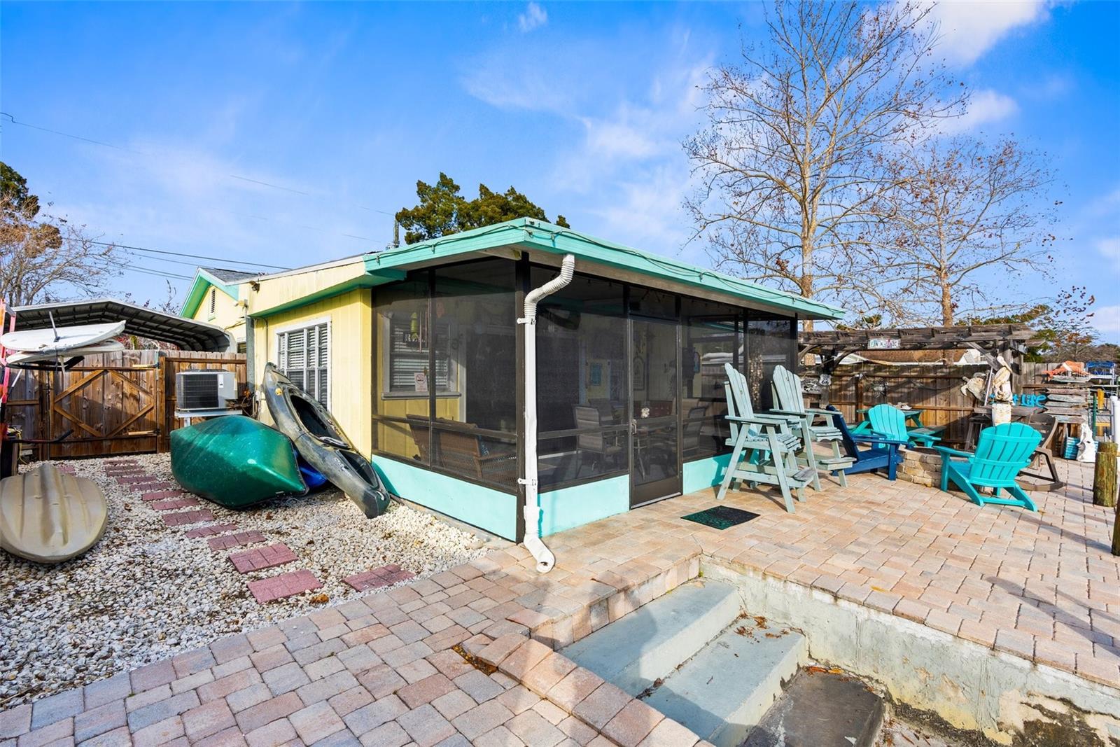 5421 CIRCLE DR, WEEKI WACHEE, FL, 34607