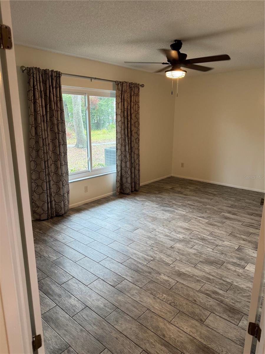 829 3RD AVE SW #2, LARGO, FL, 33770