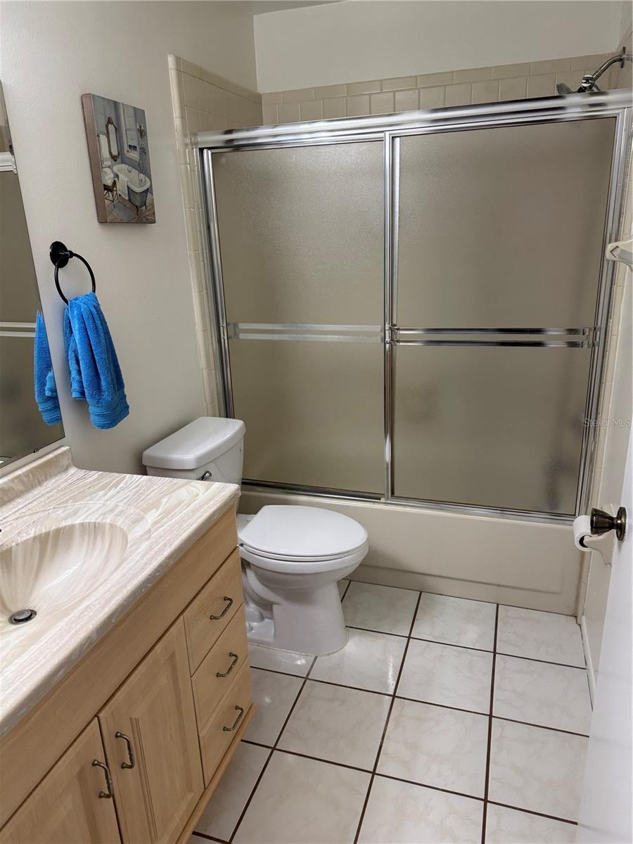 829 3RD AVE SW #2, LARGO, FL, 33770