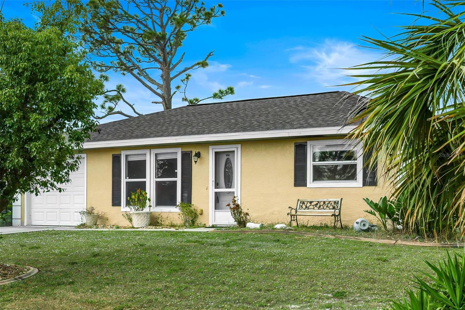 3255 LAKE VIEW BLVD, PORT CHARLOTTE, FL, 33948