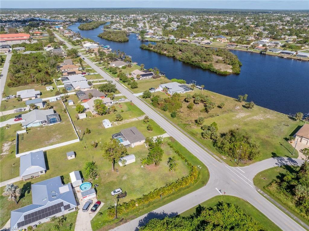 3255 LAKE VIEW BLVD, PORT CHARLOTTE, FL, 33948