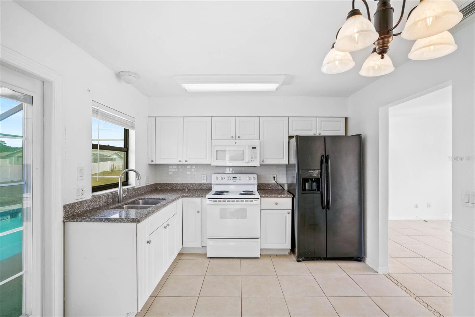 3255 LAKE VIEW BLVD, PORT CHARLOTTE, FL, 33948