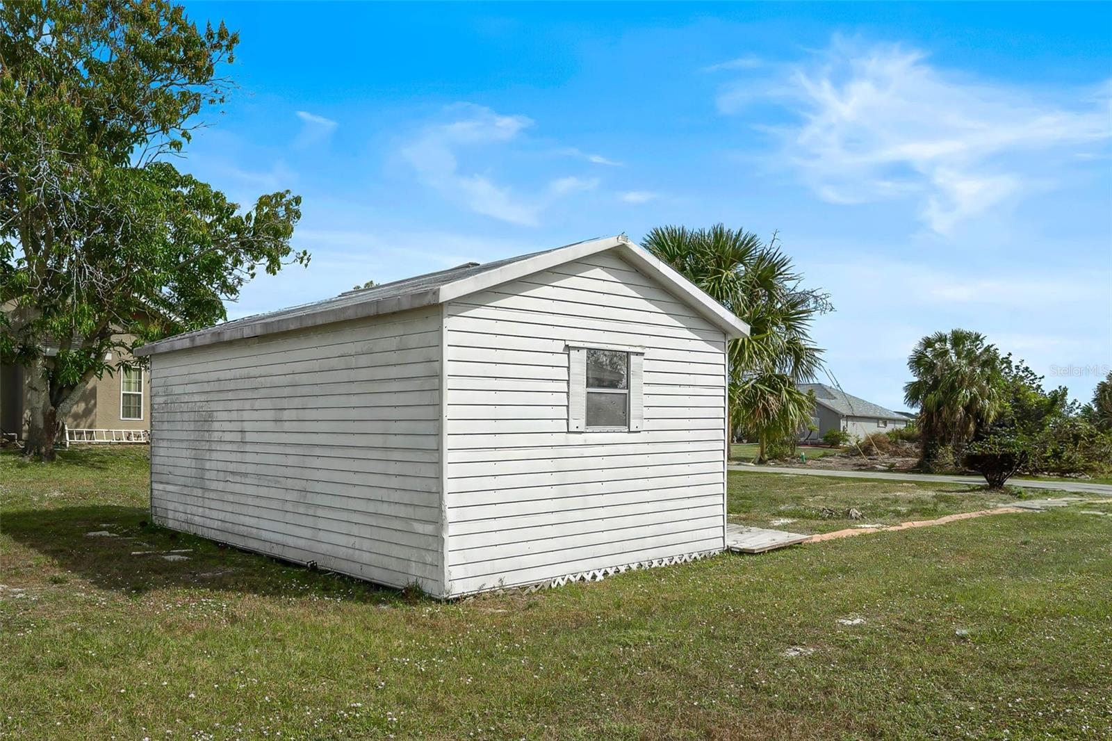 3255 LAKE VIEW BLVD, PORT CHARLOTTE, FL, 33948